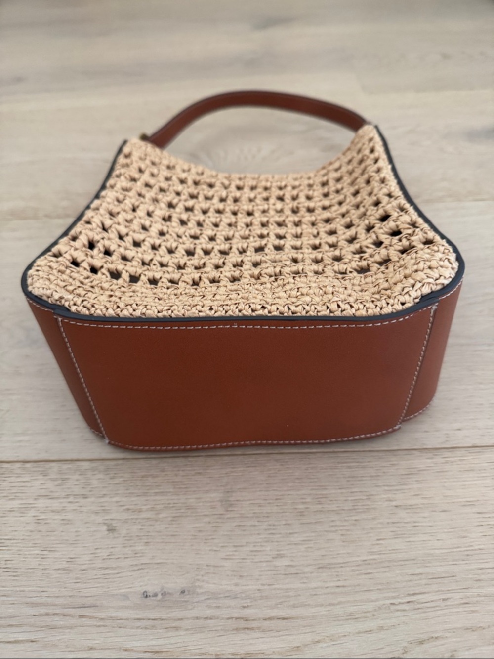 Mango Beige Woven Shoulder Bag w/Brown Leather Handle.Zipper & magnetic closure. - Picture 2 of 13